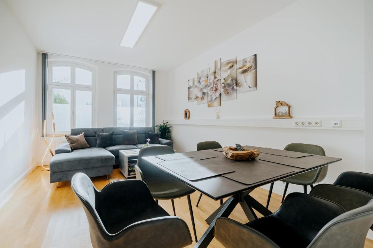 Blissplace 3 Zi Premium Apartment Nahe Getec Arena Mit Kingsize Betten Und Balkon Magdeburg Dış mekan fotoğraf